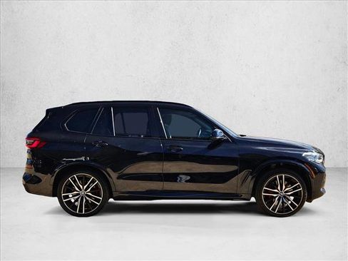 Used 2022 BMW X5 M50i w/ Executive Package image 4