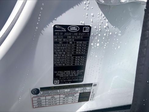 New 2026 Land Rover Discovery S AWD/4WD image 18