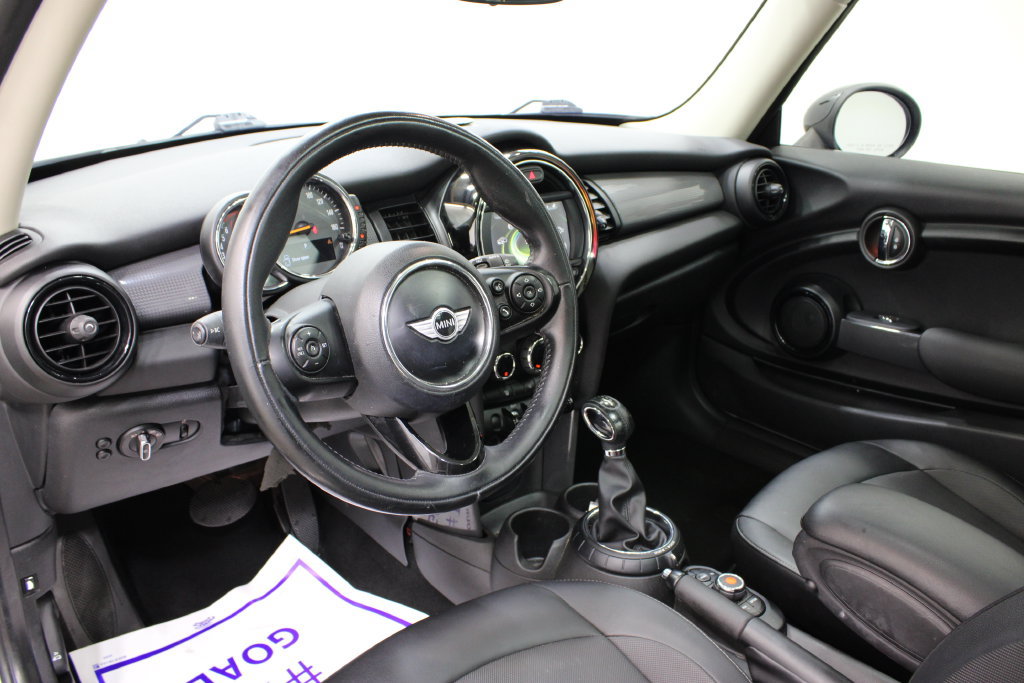 Used 2016 MINI Cooper 2-Door Hardtop FWD image 15