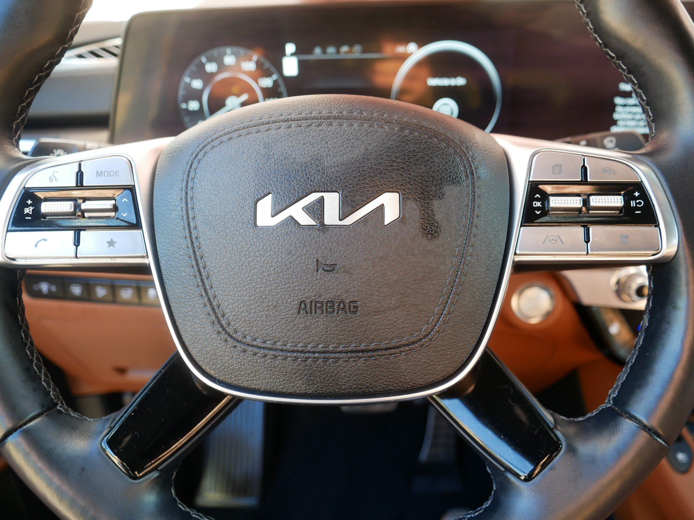 Certified 2024 Kia Telluride SX Prestige X-Line AWD/4WD image 25