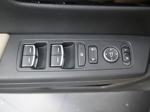 Used 2023 Honda CR-V EX-L image 11