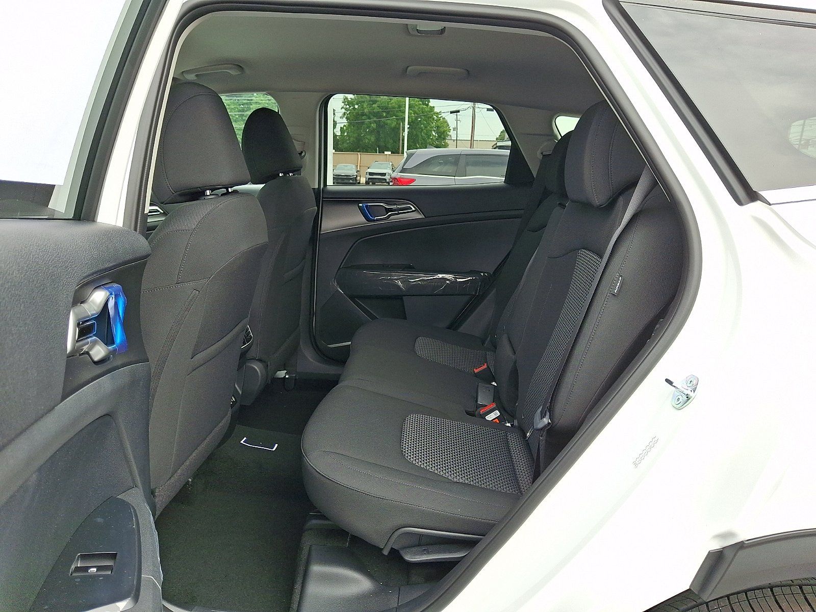 New 2026 Kia Sportage LX w/ LX Convenience Package AWD/4WD image 6