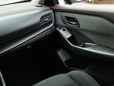 Used 2023 Nissan Rogue S FWD image 27