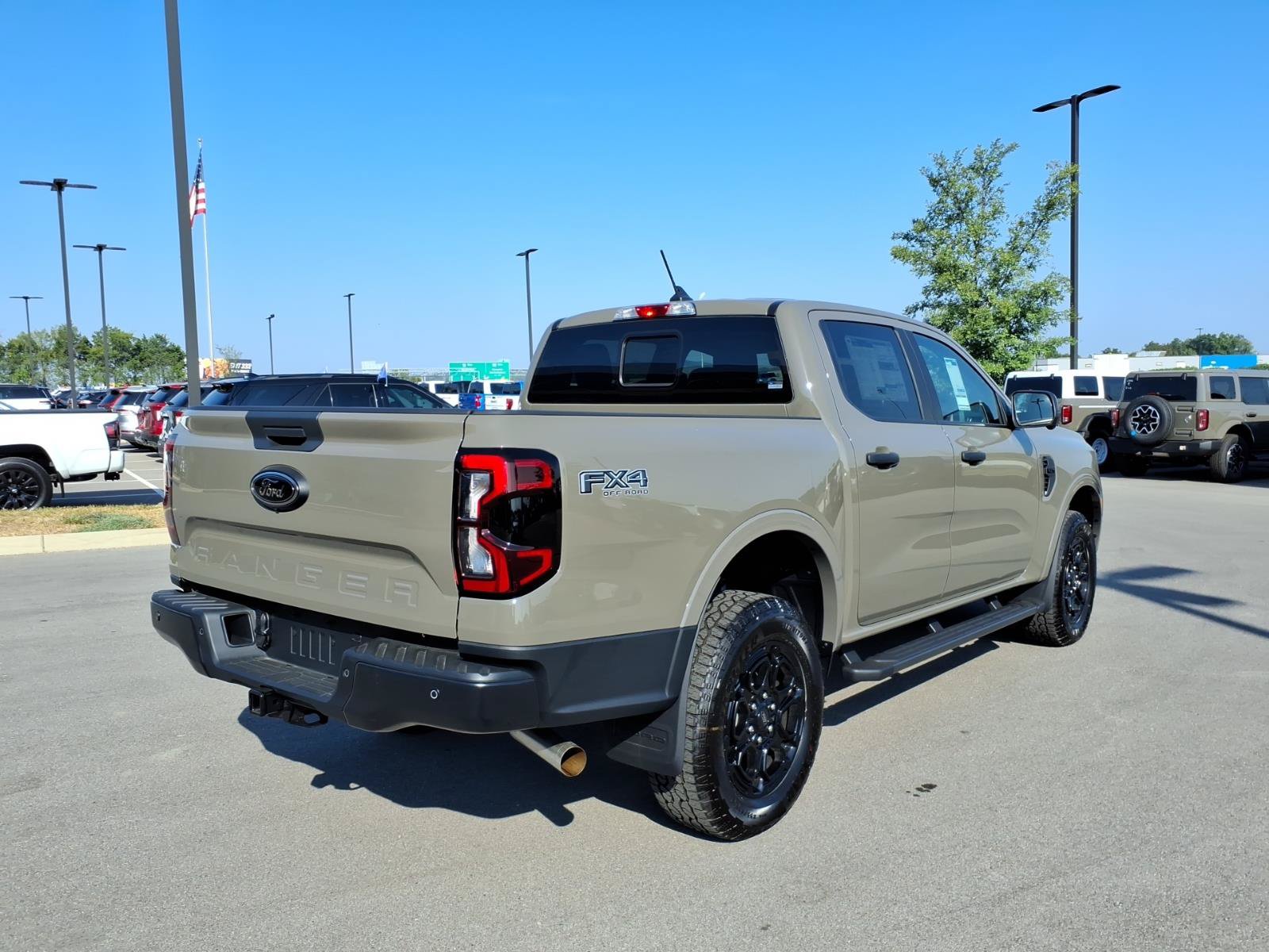 New 2026 Ford Ranger XLT w/ Equipment Group 301A High AWD/4WD image 3