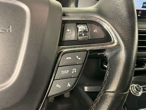 Used 2023 Lincoln Nautilus FWD w/ Premium Package image 32