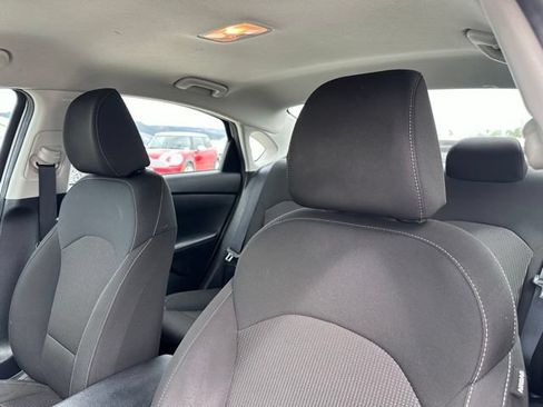 Used 2020 Kia Forte LXS FWD image 18