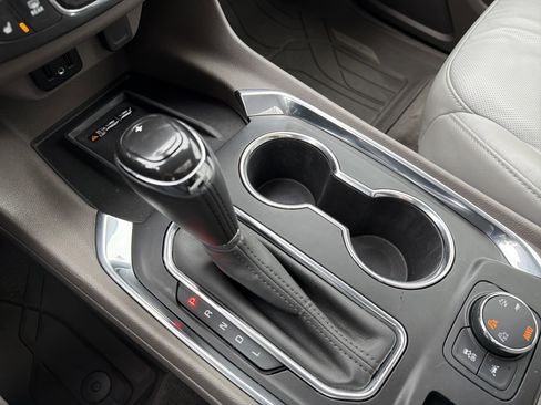 Used 2019 Chevrolet Traverse Premier image 26