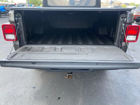 Used 2023 Jeep Gladiator Sport AWD/4WD image 48