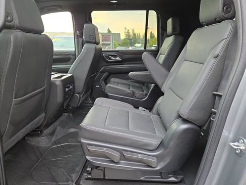 Used 2024 Chevrolet Suburban LT w/ LT Signature Package AWD/4WD image 30