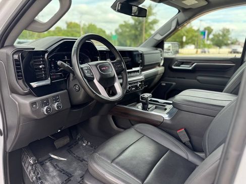 Used 2023 GMC Sierra 1500 SLT w/ SLT Premium Package AWD/4WD image 14