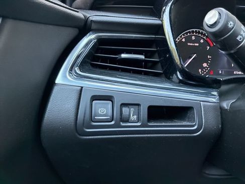 Used 2020 Cadillac XT5 Premium Luxury AWD/4WD image 27