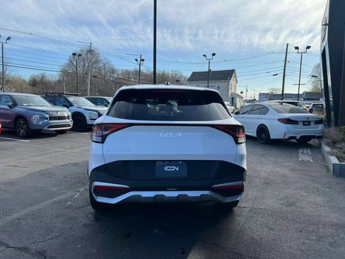 Used 2025 Kia Sportage LX image 6