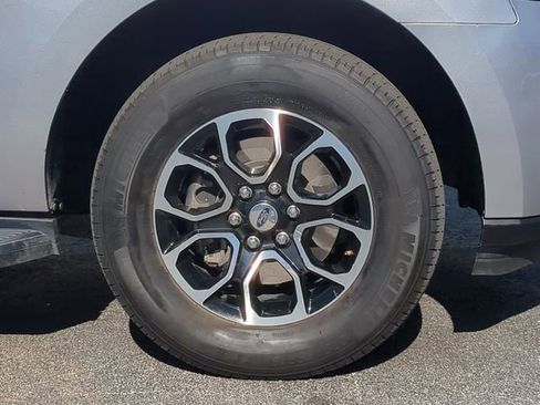 Used 2024 Ford Expedition XLT image 11