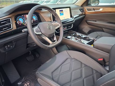 New 2026 Volkswagen Atlas SE FWD image 7