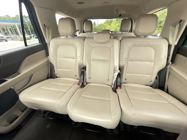 Used 2024 Lincoln Navigator Premiere AWD/4WD image 15