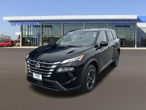 Used 2024 Nissan Rogue SV AWD/4WD image 1