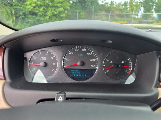 Used 2011 Chevrolet Impala LT FWD image 21