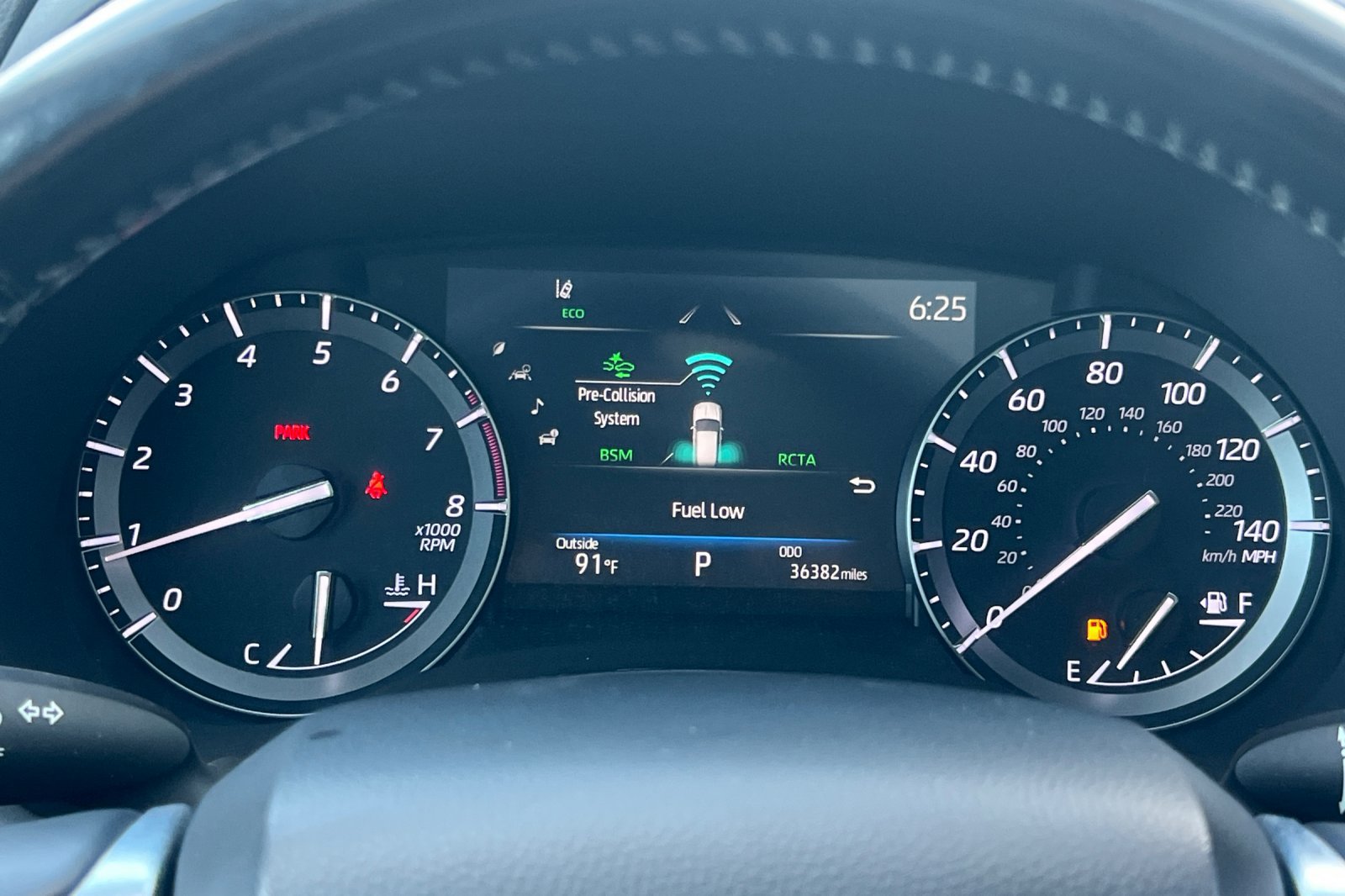 Used 2021 Toyota Highlander XLE FWD image 25