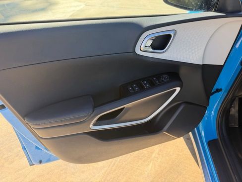 Used 2023 Kia Soul GT-Line image 13