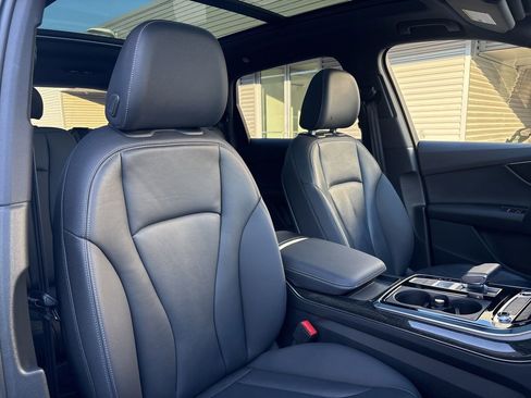 Used 2025 Audi Q7 2.0T Premium w/ Convenience Package image 16