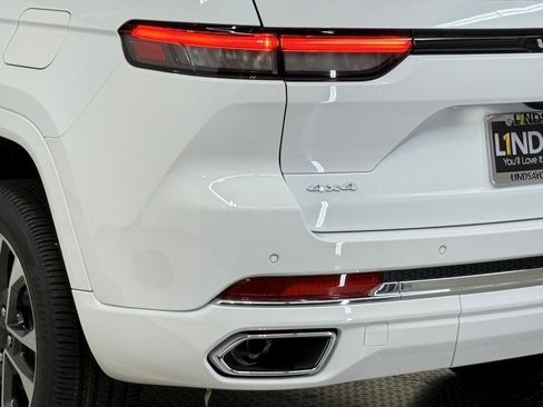 New 2025 Jeep Grand Cherokee Overland w/ Adv Protech Group III image 6