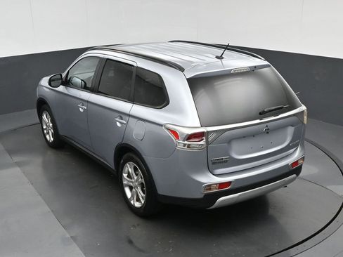 Used 2015 Mitsubishi Outlander SE image 67