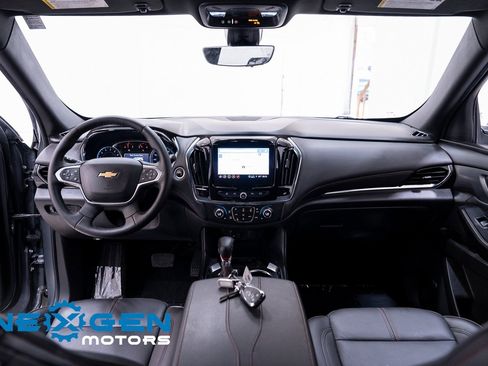 Used 2023 Chevrolet Traverse RS w/ LPO, Floor Liner Package image 7