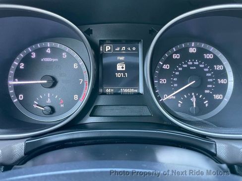 Used 2018 Hyundai Santa Fe Sport image 20