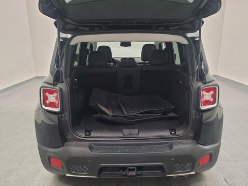 Used 2018 Jeep Renegade Limited w/ UConnect 8.4 Nav Group AWD/4WD image 29