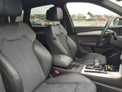 Used 2022 Audi Q5 e Premium Plus image 8