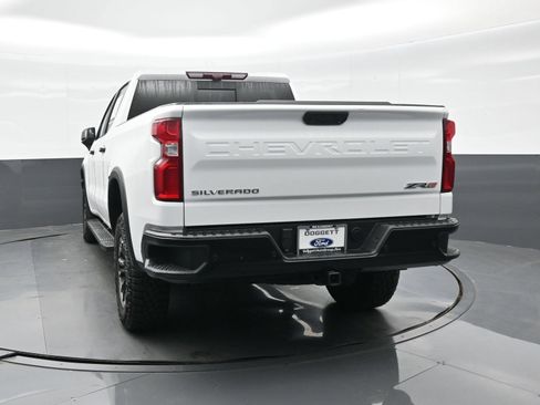 Used 2025 Chevrolet Silverado 1500 ZR2 w/ Technology Package AWD/4WD image 18