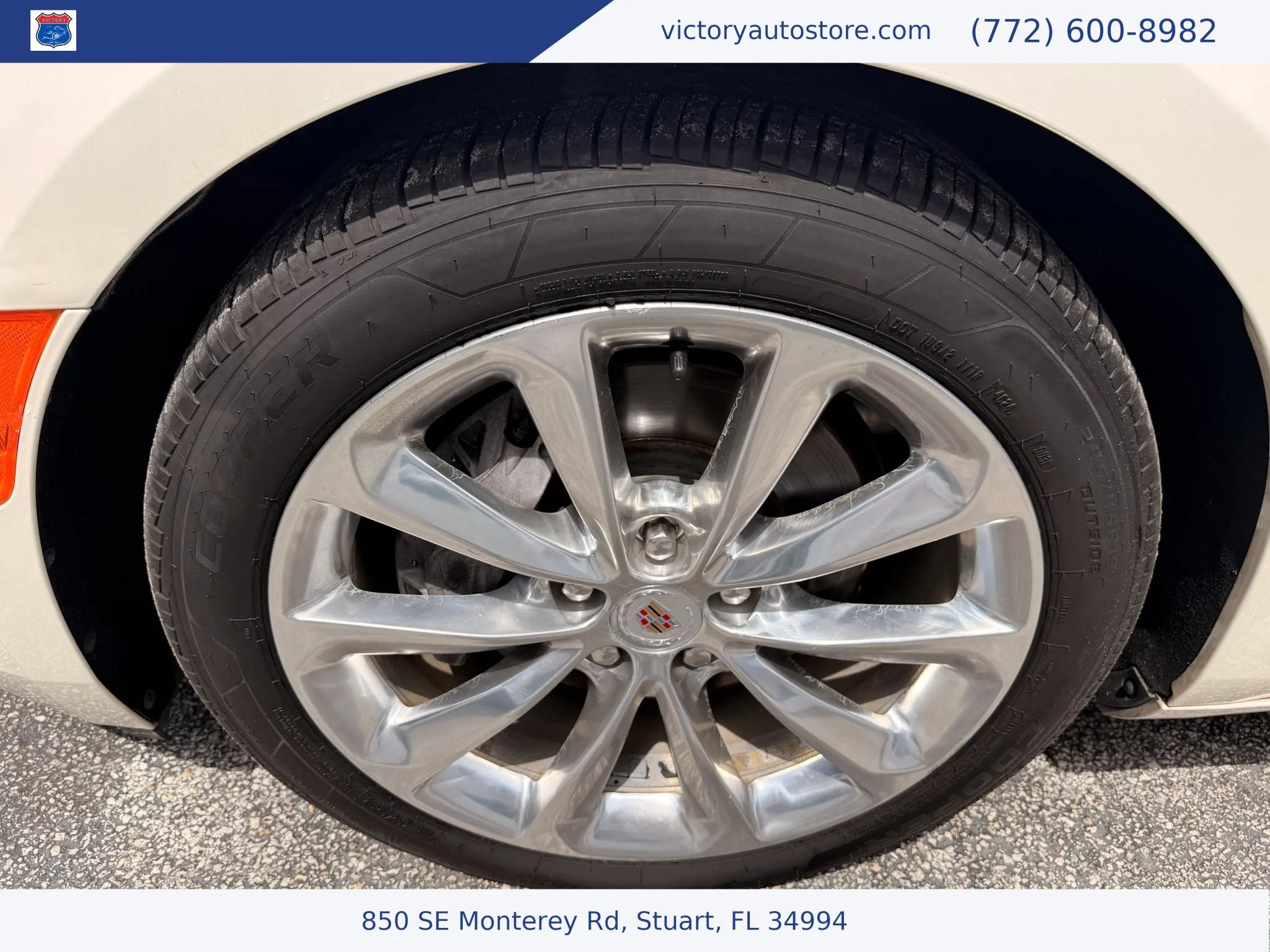 Used 2013 Cadillac XTS Premium FWD image 20