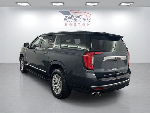 Used 2021 GMC Yukon XL Denali w/ LPO, Illumination Package image 6