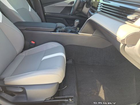 Used 2026 Toyota Camry SE w/ Multimedia Upgrade Package image 16