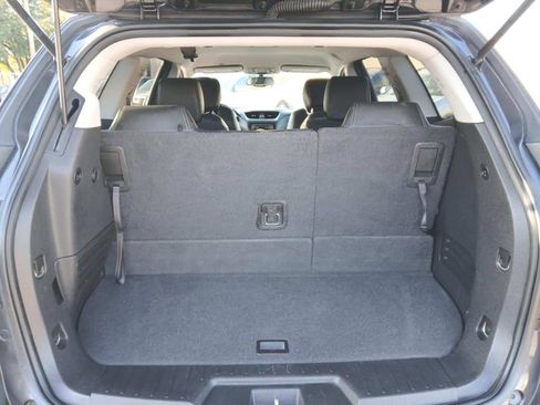 Used 2016 Chevrolet Traverse LT image 12