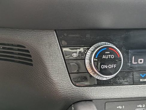 Used 2024 Mitsubishi Outlander SEL FWD image 30