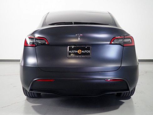 Used 2024 Tesla Model Y 2WD image 50