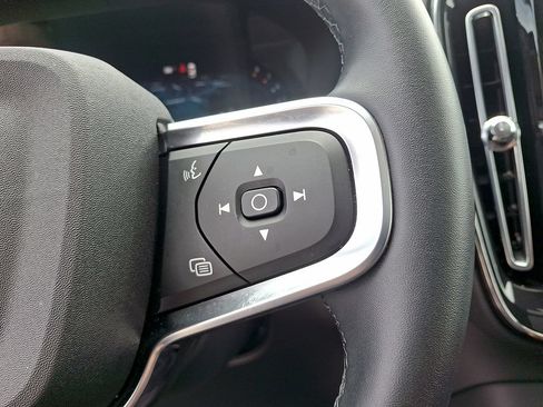 Certified 2026 Volvo XC40 B5 Plus AWD/4WD image 24