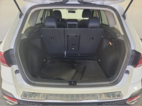 Used 2022 Volkswagen Taos SE image 10