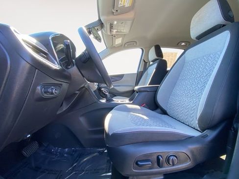 Used 2023 Chevrolet Equinox LT image 9