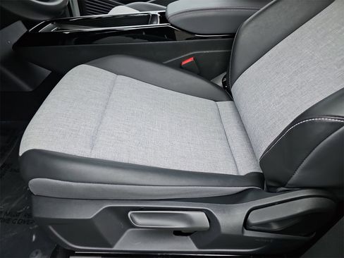 Certified 2023 Volkswagen ID.4 2WD image 27