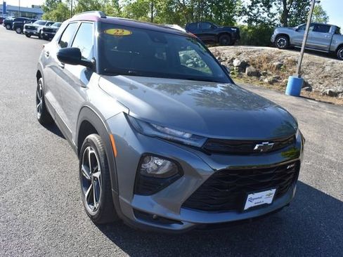 Used 2022 Chevrolet TrailBlazer RS w/ Technology Package AWD/4WD image 9