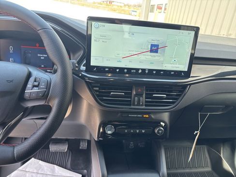 New 2025 Ford Escape ST-Line w/ Tech Pack #1 image 15