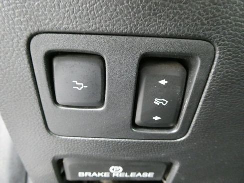 Used 2020 Ford F350 Lariat w/ Lariat Ultimate Package image 26