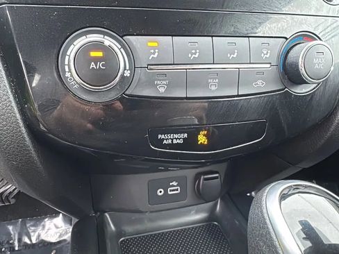 Used 2022 Nissan Rogue Sport S AWD/4WD image 16