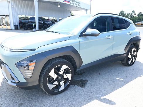 Used 2024 Hyundai Kona Limited AWD/4WD image 5