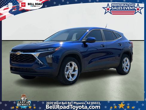 Used 2024 Chevrolet Trax LS w/ LS Convenience Package FWD image 1