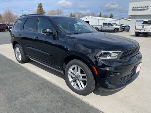 Used 2024 Dodge Durango GT image 1