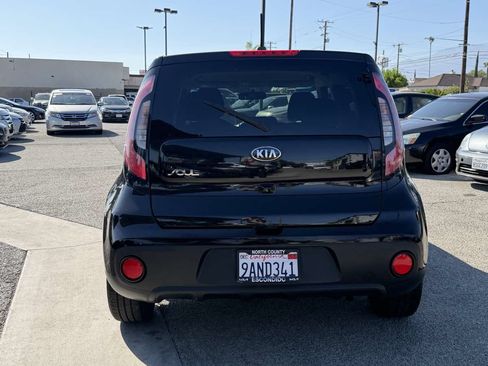 Used 2019 Kia Soul FWD image 18