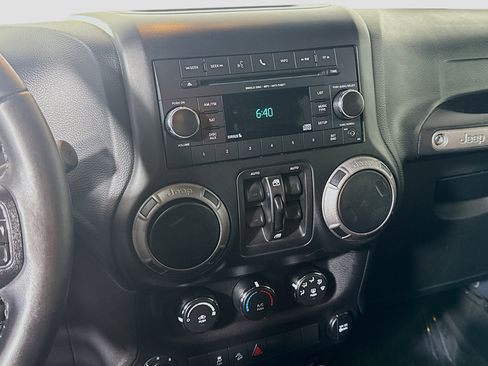 Used 2017 Jeep Wrangler Unlimited Sport w/ Quick Order Package 24S image 18